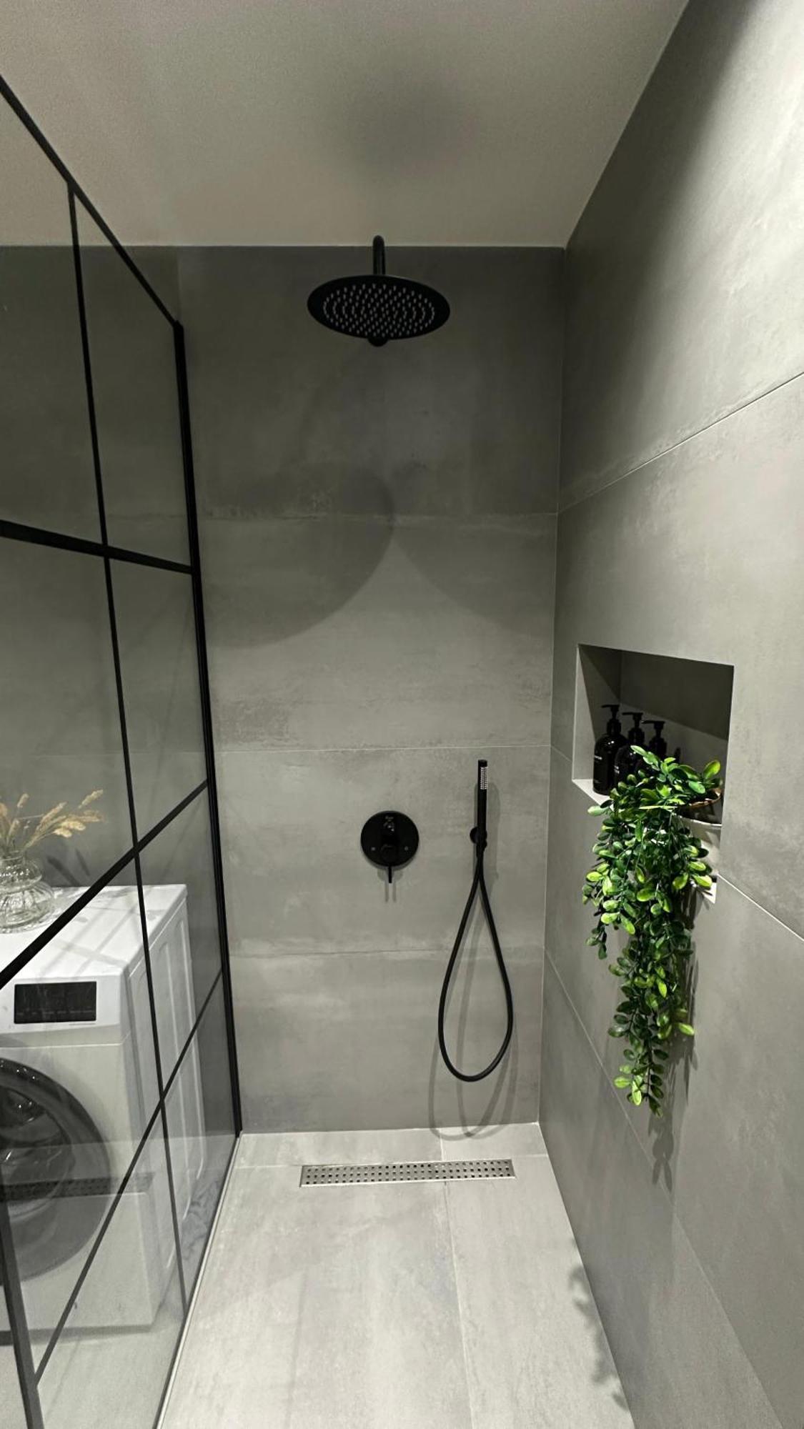 Gjirokastra Design Apartments ภายนอก รูปภาพ